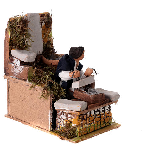 Animated bricklayer with bricks 12cm 15x10x15cm nativity 2