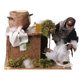 Wool cleaner animated nativity 10 cm 10x15x10 cm