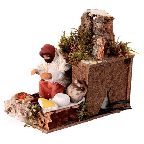 Uomo che si scalda le mani presepe 8 cm movimento 10x15x10 cm 2