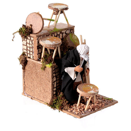 Animated scene with man building stools for 10 cm Nativity Scene, 20x15x10 cm 3