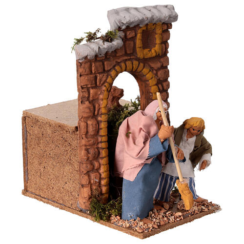 Woman brooming, 10x15x15 cm, animated scene for 10 cm terracotta Nativity Scene 3