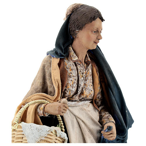 Frau mit Körben, für 30 cm Krippe von Angela Tripi, Terrakotta 2