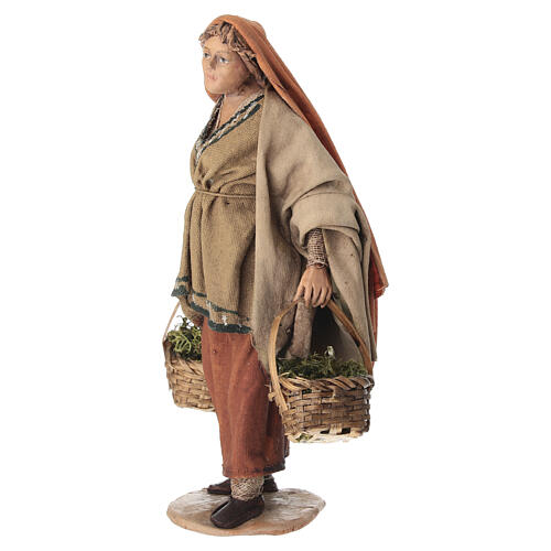 Kobieta z koszami mchu 13 cm Angela Tripi 2