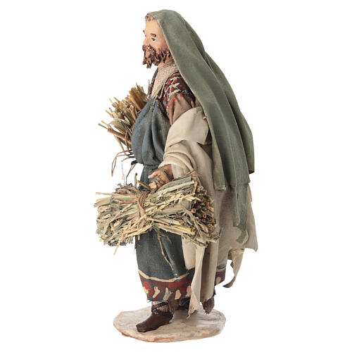 Mann mit Bündeln, für 13 cm Krippe von Angela Tripi, Terrakotta 2