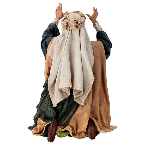 Hombre maravillado Belén 30 cm Angela Tripi 7