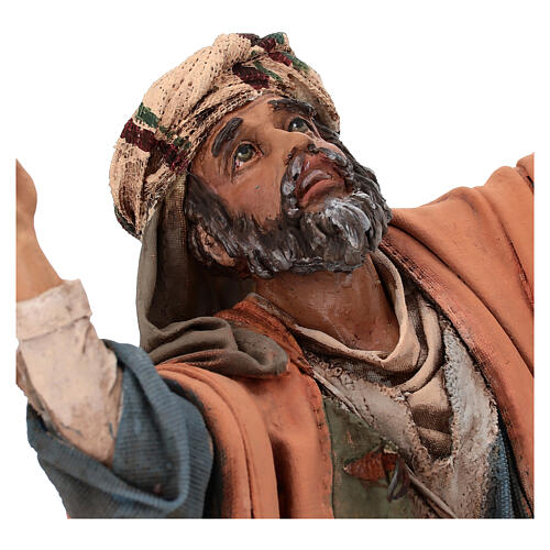 Hombre maravillado Belén 30 cm Angela Tripi 2