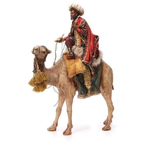 Rey Mago moreno con turbante sobre camello 18 cm Angela Tripi 1