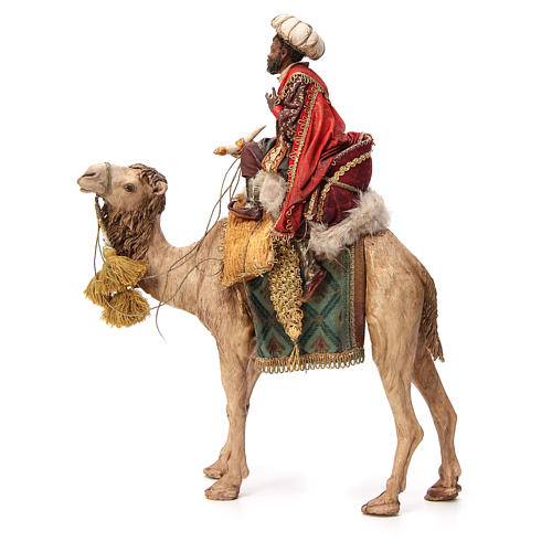 Rey Mago moreno con turbante sobre camello 18 cm Angela Tripi 2