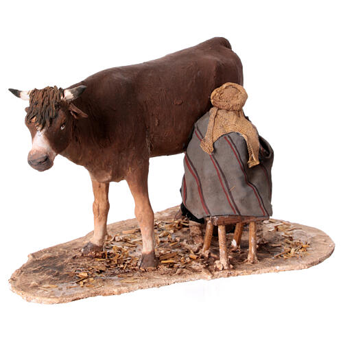 Hirte, eine Kuh melkend, für 13 cm Krippe von Angela Tripi, Terrakotta 5