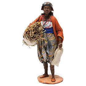 Frau mit Stroh und Säcken, für 30 cm Krippe von Angela Tripi, Terrakotta