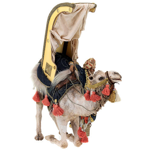 Heiliger König von einem Kamel herabsteigend, für 30 cm Krippe von Angela Tripi, Terrakotta 11