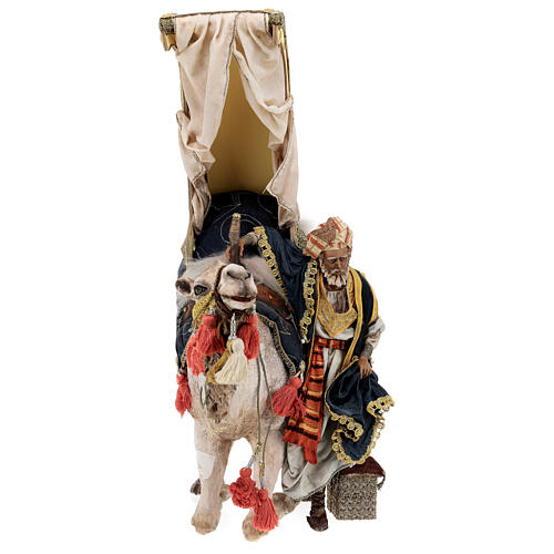 Heiliger König von einem Kamel herabsteigend, für 30 cm Krippe von Angela Tripi, Terrakotta 14