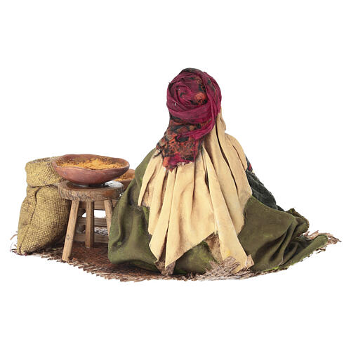 Sitzende Verkäuferin, für 18 cm Krippe von Angela Tripi, Terrakotta 5