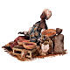 Sitzende Verkäuferin, für 18 cm Krippe von Angela Tripi, Terrakotta s5