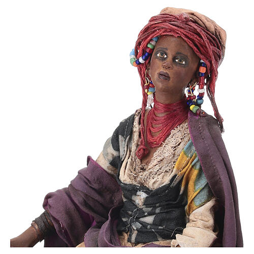 Moor Woman sitting with pottery 18cm Angela Tripi 2
