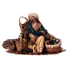 Korbhändler, für 13 cm Krippe von Angela Tripi, Terrakotta