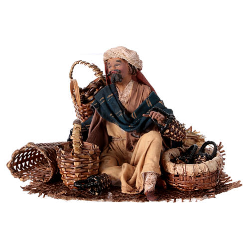 Korbhändler, für 13 cm Krippe von Angela Tripi, Terrakotta 1