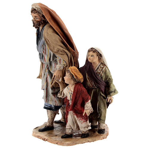 Nativity scene figurine, shepherd with two little children 13 cm made by Angela Tripi. 3