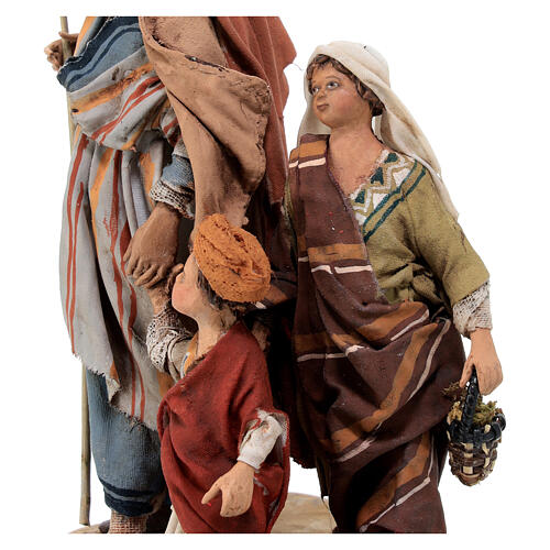Nativity scene figurine, shepherd with two little children 13 cm made by Angela Tripi. 6