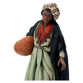Frau mit Teller, für 13 cm Krippe von Angela Tripi, Terrakotta