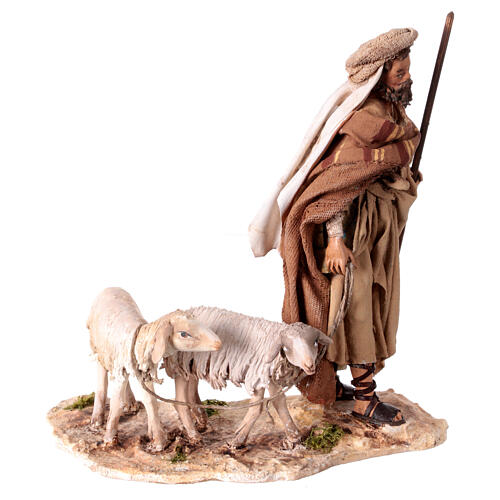 Hirte mit zwei Schafen, für 13 cm Krippe von Angela Tripi, Terrakotta 3