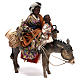 Mujer con niño sobre mula y pastor belén Angela Tripi s3
