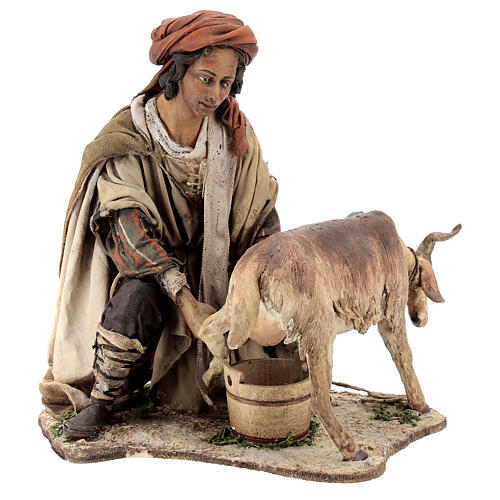 Pastor ordenhando uma cabra 30 cm presépio Angela Tripi 1