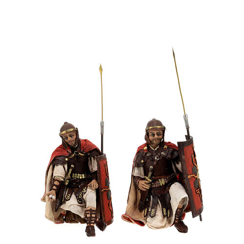 Römische Soldaten beim Würfelspielen, für 18 cm Krippe von Angela Tripi, Terrakotta 6