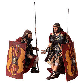 Soldati romani che giocano ai dadi 18 cm presepe Tripi