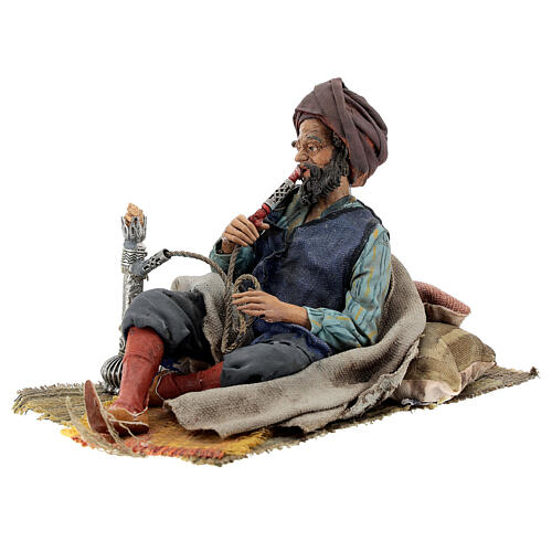 Nativity Scene figurine, man smoking narghile 18cm, Angela Tripi 3