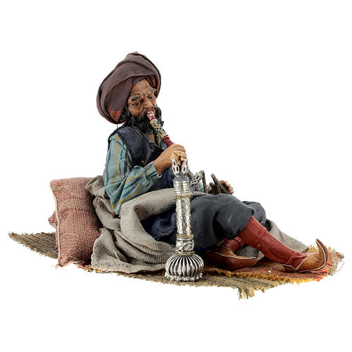 Nativity Scene figurine, man smoking narghile 18cm, Angela Tripi 5