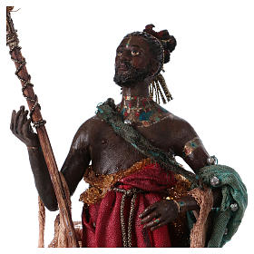 Krippenfiguren von Angela Tripi: Diener mit einem Fächer aus Federn für 13 cm Krippe von Angela Tripi