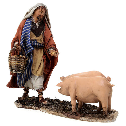 Hirte mit Schweinen, für 13 cm Krippe von Angela Tripi, Terrakotta 3