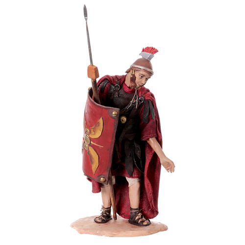 Römischer Soldat in gebeugter Haltung, für 18 cm Krippe von Angela Tripi, Terrakotta 1