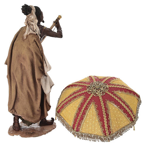 Schiavo con ombrello 30 cm presepe Angela Tripi 11