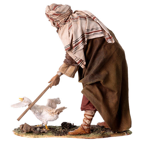 Pasterz łapiący gęś szopka 30 cm Angela Tripi 9