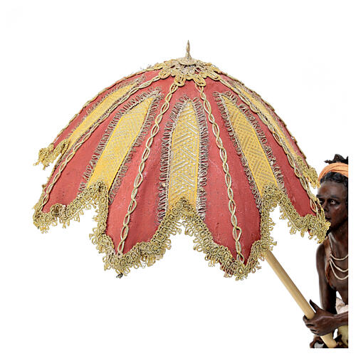 Stehender Diener mit Schirm, für 30 cm Krippe von Angela Tripi, Terrakotta 9