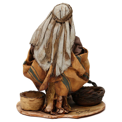 Shepherd with baskets, 18 cm nativity Angela Tripi 5