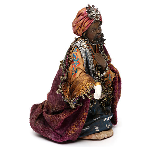 Nativity Scene figurine Kneeling dark King, Angela Tripi 18 cm 4