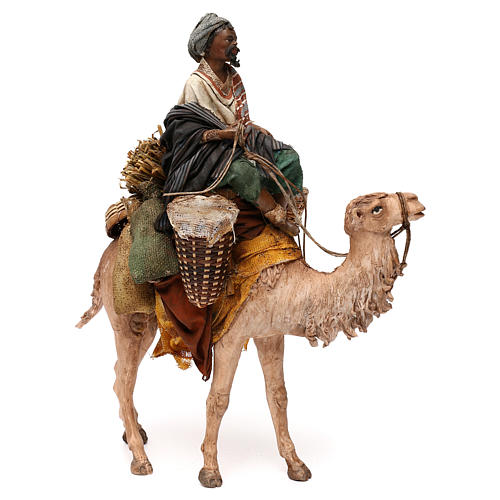 Homem Montando Camelo Presépio Angela Tripi com figuras de altura média 13 cm 4