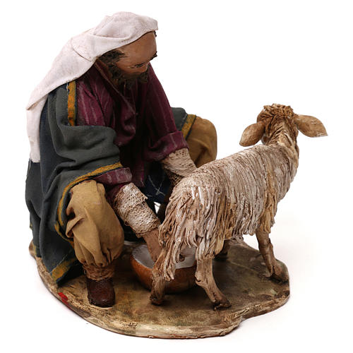 Shepherd milking 13 cm, in terracotta Angela Tripi 3