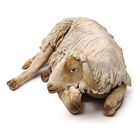 Ruhendes Schaf, für 30 cm Krippe von Angela Tripi, Terrakotta