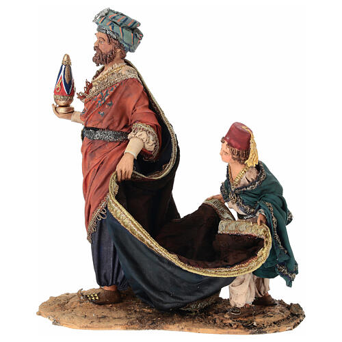 Rei Mago com pajem para presépio Angela Tripi com figuras de altura média 18 cm 3