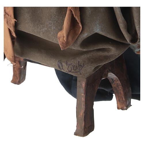 Angela Tripi nativity: Mary hugging The Child 30 cm 18