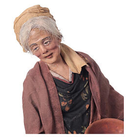 Alte Frau mit Körnerkorb, für 30 cm Krippe von Angela Tripi, Terrakotta