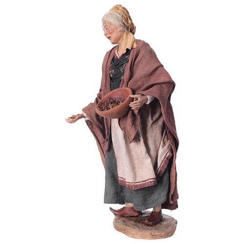 Alte Frau mit Körnerkorb, für 30 cm Krippe von Angela Tripi, Terrakotta 3