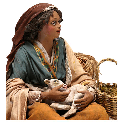 Sitzende Frau mit Zicklein, für 30 cm Krippe von Angela Tripi, Terrakotta 6