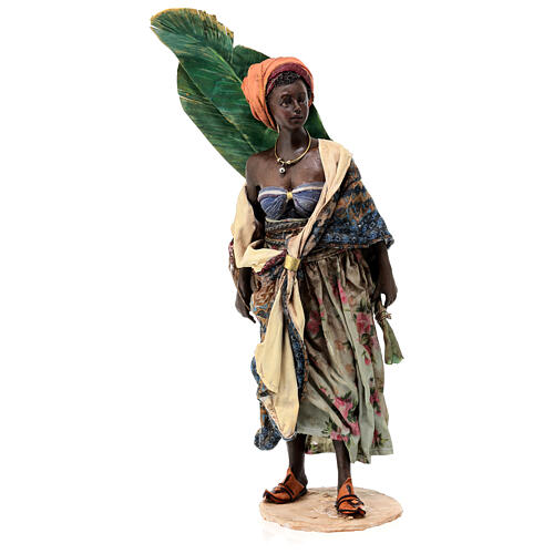 Femme avec feuilles de bananier crèche Tripi 30 cm 1