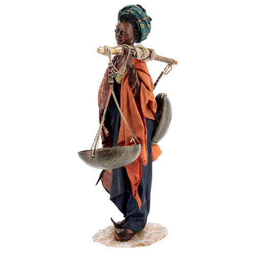 Kobieta z wagą 30 cm, atelier Angeli Tripi 3