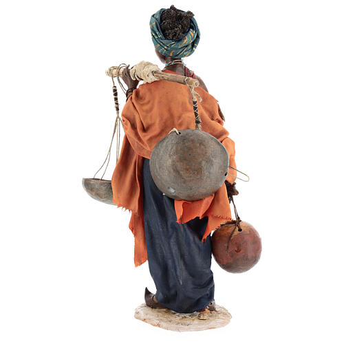 Kobieta z wagą 30 cm, atelier Angeli Tripi 10